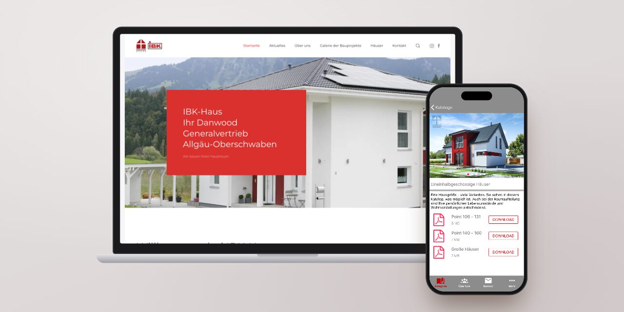 ibk-haus.de auf dem Laptop, die IBK-Haus-App auf dem Smartphone